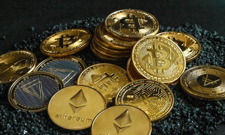 全线亿美元资产遭查封；马斯克万亿薪酬重大利空；2026年节假日安排公布丨每经早参